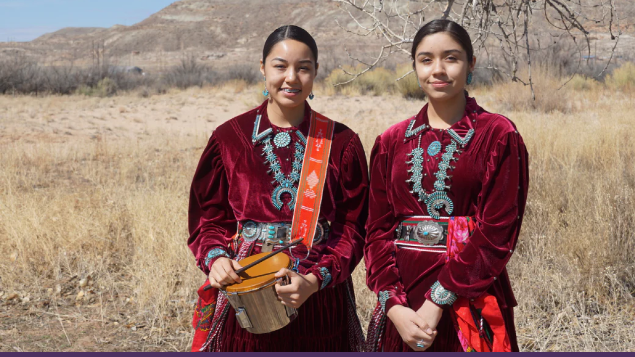 The Navajo Nation is the largest Native American reservation in the US, with over 300,000 members. Known as "Diné" in their language, the Navajo people take pride in their deep-rooted traditions, which have been passed down through generations